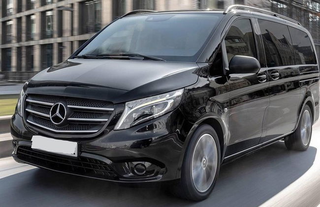 Departure Private Transfer from Bilbao City to Bilbao airport BIO by Luxury Van - Photo 1