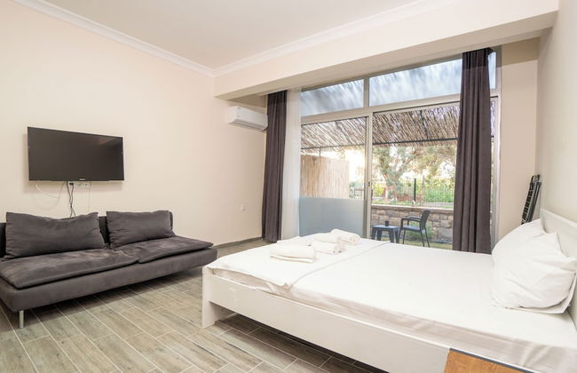 Capo Calaberno Aparts - Photo 61