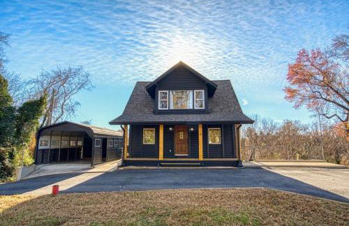 The Black Log Cabin - Hot Tub & Game Room - Foto 8