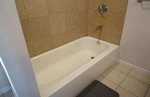 Riverside Home Near Beaches, Pier, downtown - Photo 25