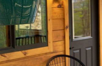 Cozy Log Cabin with a Hot Tub near Seneca Rocks, West Virginia - Perfect for a Romantic Glamping Getaway to the Mountains - Foto 2