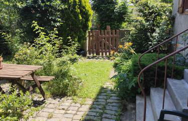 T3 avec jouissance jardin dans ancien presbytere - Photo 12