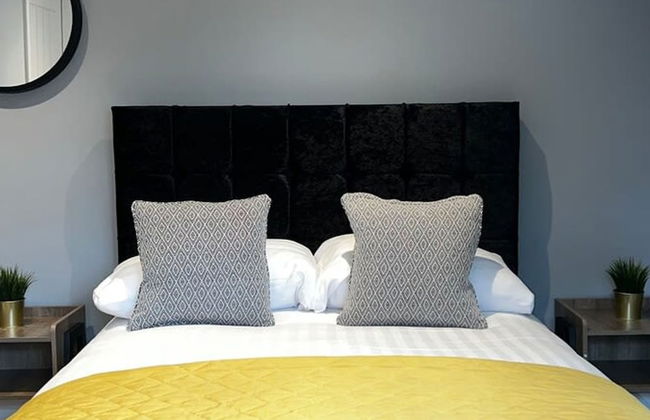 Penthouse On The Rows - Cathedral Views - Photo 13