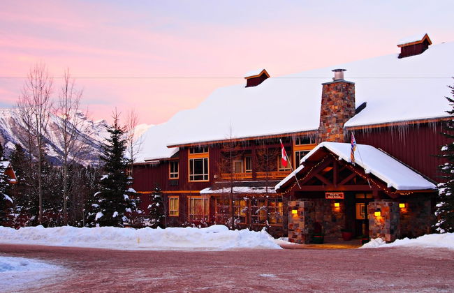 Timberline Lodges by Fernie Lodging Co - Photo 2