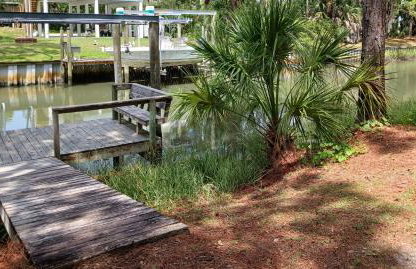 Dog Friendly-Short Walk to Beach-Canal Front-Screened Porch-Peaceful - Foto 3