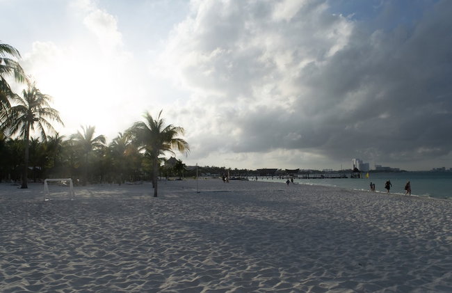 Oceanfront Condo at Voted Best Cancun Sandy Beach - Foto 25