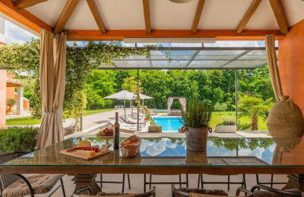 Beautiful Villa Village with tennis court in Tinj - Photo 43