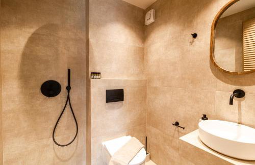 ADORNO PRIVATE SUITES Only Adults & Kids 12 Plus - Photo 59