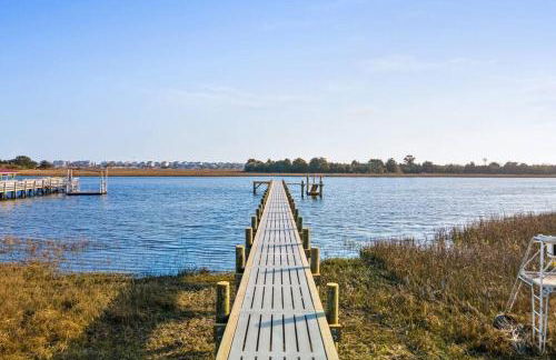 Dolphin Cove - Whole WATERFRONT House with Dock - Foto 59