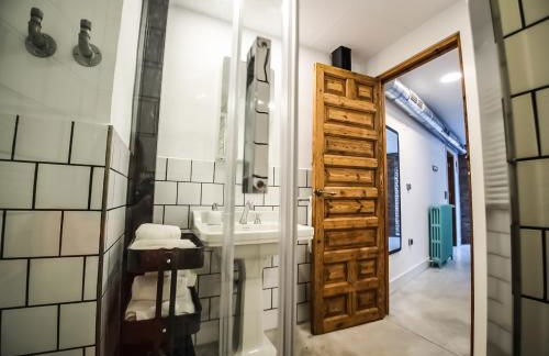 Villa Regionalista principios Siglo XX 1919 -Pedregalejo-Baños del Carmen-A UNOS METROS DEL MAR!!! PISCINA CLIMATIZADA BAJO PETICION - Photo 24