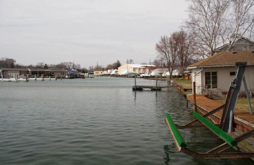 Swan River Haven off the Swan Creek with or without Pontoon and Jetskis - Foto 6