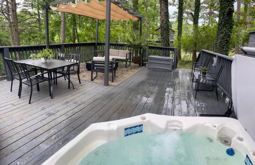 Adventure Cabin 5 - King w Private Hot Tub - Foto 18
