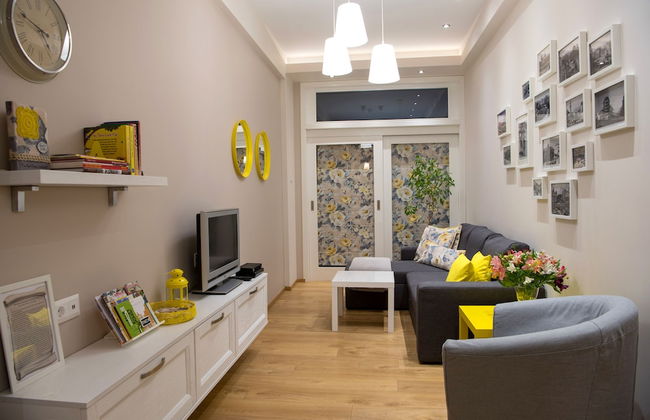 The North Tower Apartment - Photo 24