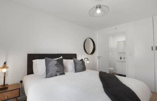 Newcastle Spacious 3-bedroom Semi-detached House with Parking, Sleeps 8, by URBAN PINNACLE STAYS - Foto 2