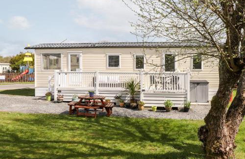 The Maples - Photo 2