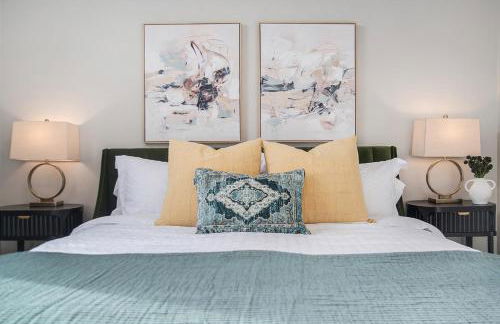 Stunning 5BR Villa Large Hot Tub & Scenic Yard - Foto 32