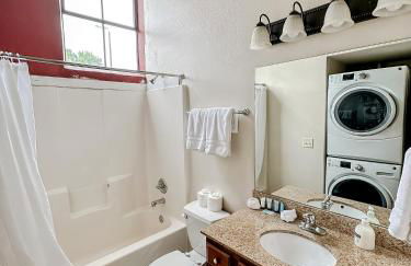 Sleepover 2BD 1BA Condos Downtown Springfield - Foto 38