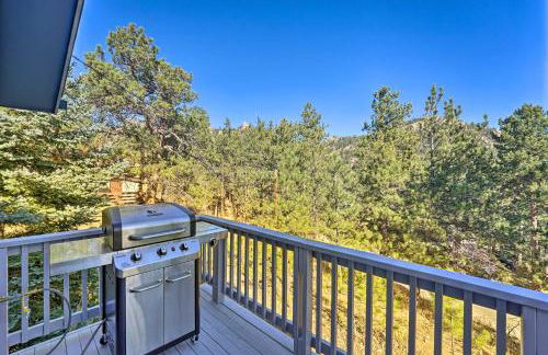 Luxe Updated Home with Grill and Hot Tub 4 Mi to RMNP - Foto 23