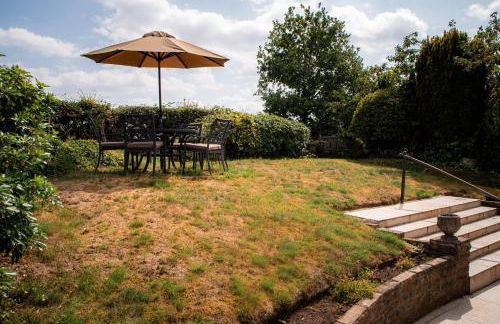 Family & Contractors 3 BR Bungalow Cot Garden Netflix Coffee Station - Foto 8