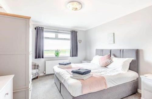 Tigh Na Mhor , Hot Tub , Games Room , 5 Bedroom ,Sleeps 13 , Large Villa - Photo 35