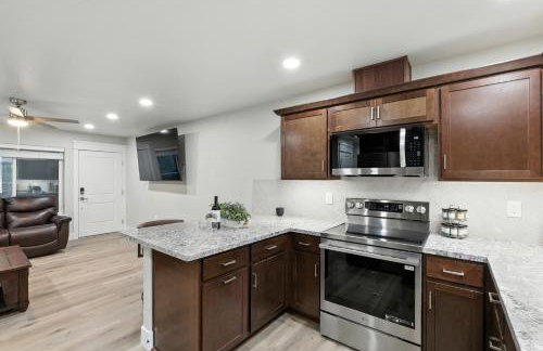 The White House Coveted Triplex Near Lake - Foto 48