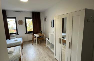 Willa BROWAR - Komfortowe Pokoje w Centrum - Foto 10