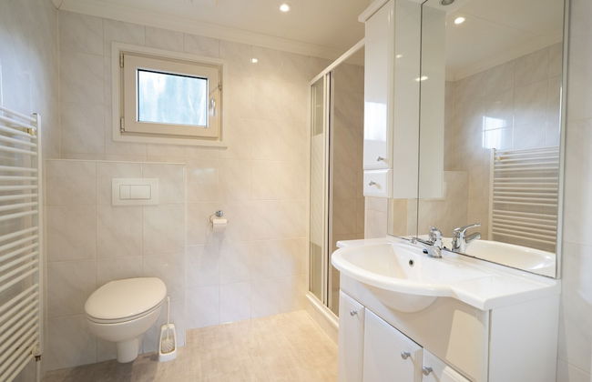 Well Furnished Chalet with Garden near Brunssummerheide - Photo 6