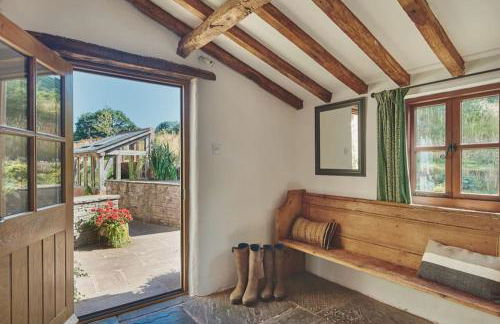 Luxury Spacious Country Home w/ Mountain Views - Photo 29