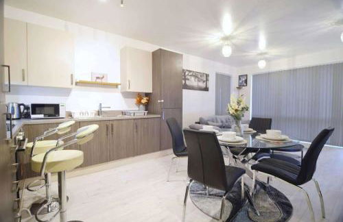Near Dlr station -WiFi -Parking -Pets -Sleeps 5 - Foto 13