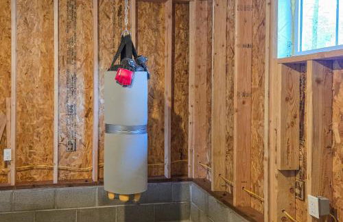 Peaceful Blue Ridge Cabin with Wraparound Deck! - Foto 21