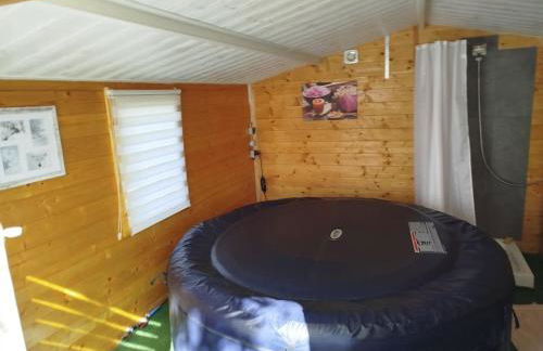 La grange, Appartement avec jardin et jacuzzi ''Réservation & Supplément pour le jacuzzi'' - Photo 15