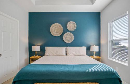 Views! Beachside, Hot Tub, Arcade, Family Beach Retreat with Fun for Every Age! - Foto 8