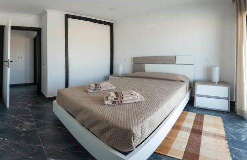 Sunset House - Photo 13