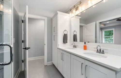 New Home, Dock, Home Theatre Projector, Hot Tub, Fire Pit, Kayaks - Foto 42