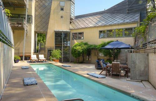 The Architect's Modern Castle - Photo 74