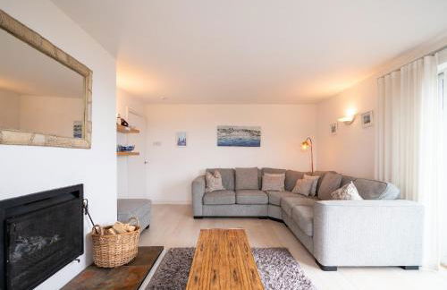 Spacious Coastal Retreat with Sea Views - Foto 11