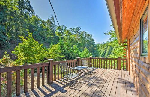 Rustic Andrews Cabin Rental with Deck and Fire Pit! - Foto 22