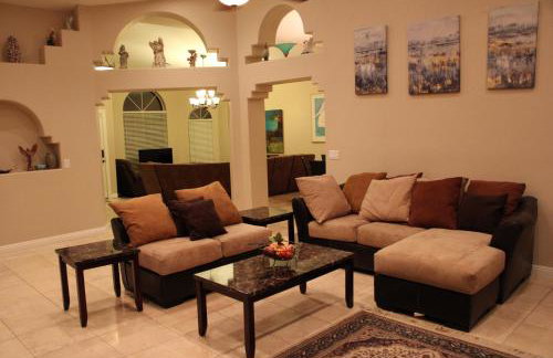 Arts, Fenced Private Pool, Fire World - Foto 38