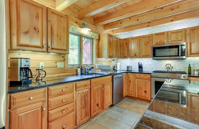 Pocono Dog-Friendly Home on River - Foto 18