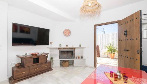 Preciosa Casa con Jardin y Piscina Privada en el Puerto de santaMaria - Foto 2