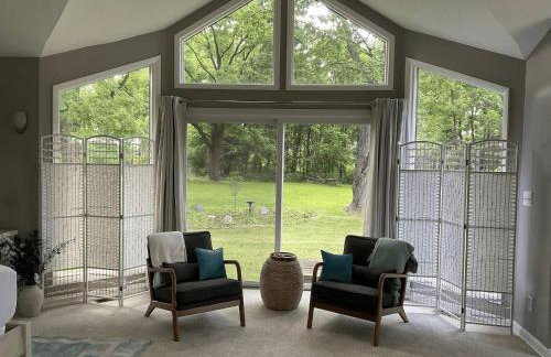 Secluded Luxe 5BR Estate| Pool, Wineries, Near ND - Foto 42