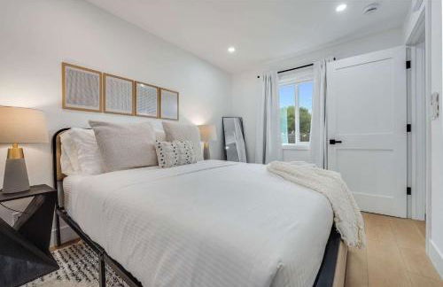 Brand New Apt w Parking Blocks from Downtown- D - Foto 11