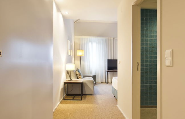 RVA Gustavo Eiffel Apartments - Photo 16