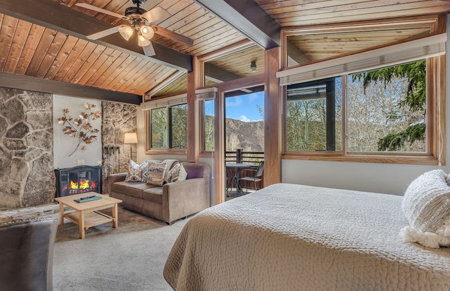 Laurelwood Condominiums - Foto 25