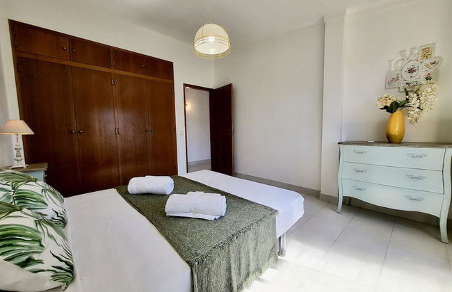 Faro Terrace Villa by Homing - Photo 7