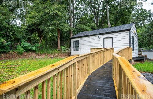 Unwind in a Modern Suite near Marietta Square - Foto 12