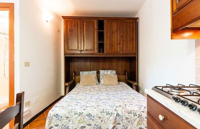 Apartment in Diano Castello with swimming pool and terrace - Photo 11