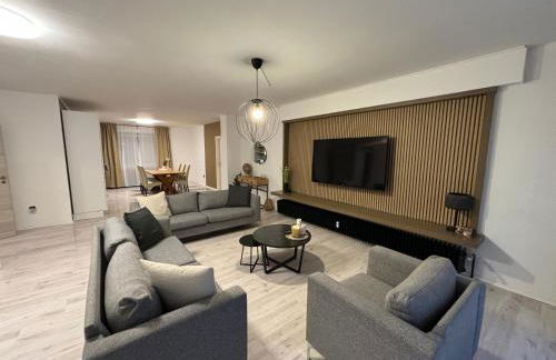 140qm - 4 Zimmer- Parkplatz - Autobahn - blauer See - MalliBase Apartments - Foto 2