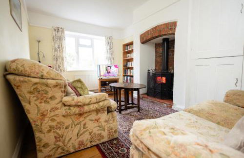 Oak House in Mid Wales with Log Burner By Seren Short Stays - Foto 9