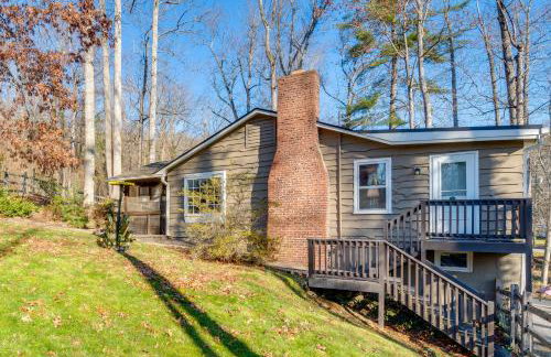 Hike, Sip and Explore! Blue Ridge Mtn Cabin with Porch - Foto 29